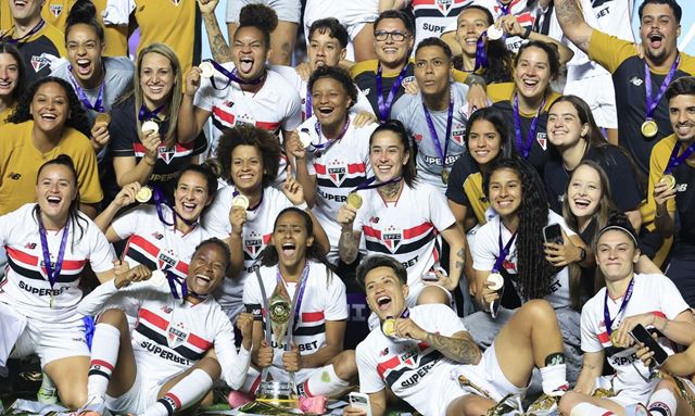 São Paulo segura Corinthians e é campeão brasileiro pela 1ª vez